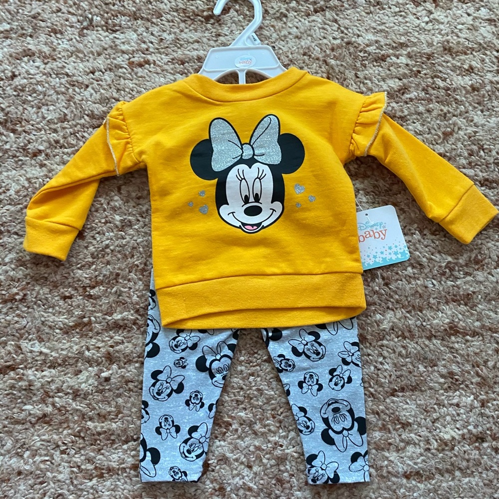 Nwt Disney Baby Minnie Mouse set 3-6 m.